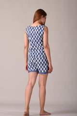 back view of women’s cotton printed night suit