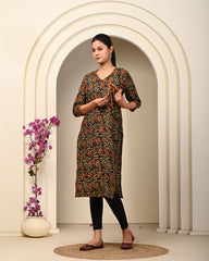 side view of Black cotton block print kurti for women