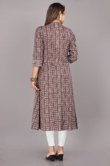back view of women’s cotton Jaipuri printed kurti