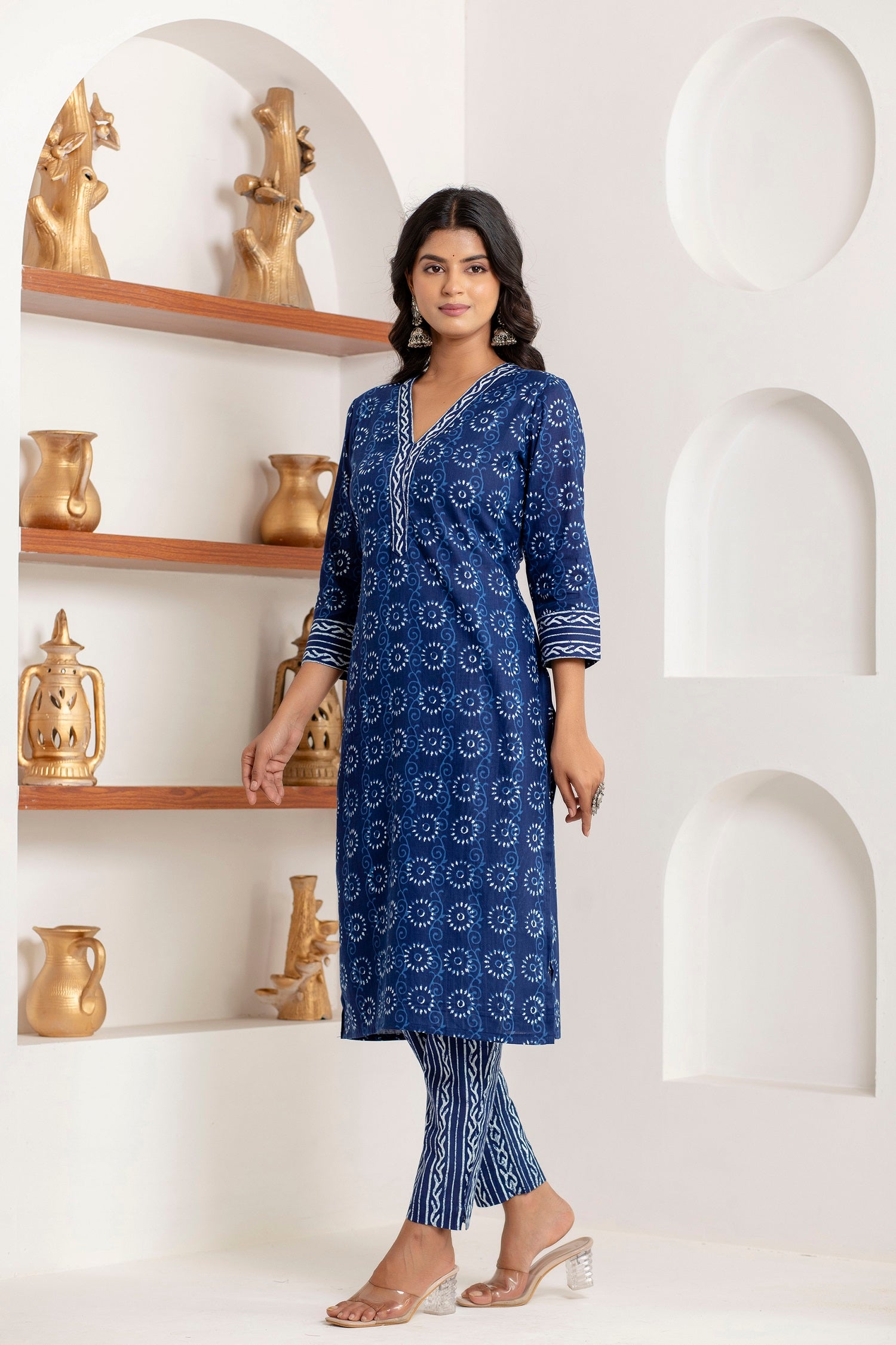 side view of cotton block print kurta with pants