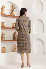 back view of women’s cotton Jaipuri printed kurti