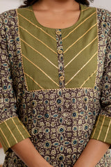 close-up of traditional Jaipuri block print on cotton kurti