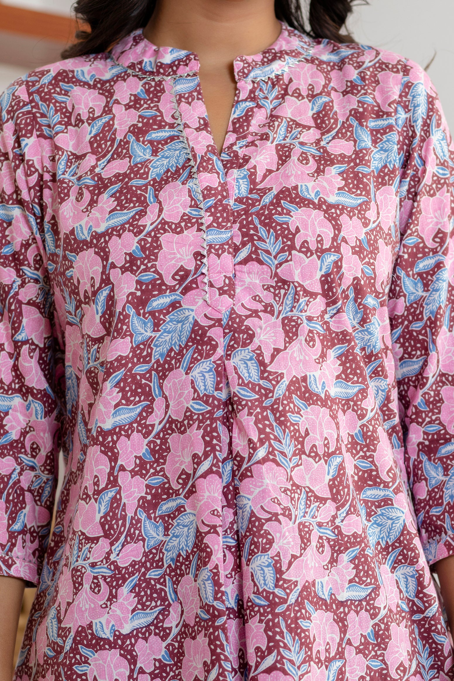 soft breathable cotton fabric texture in women’s top