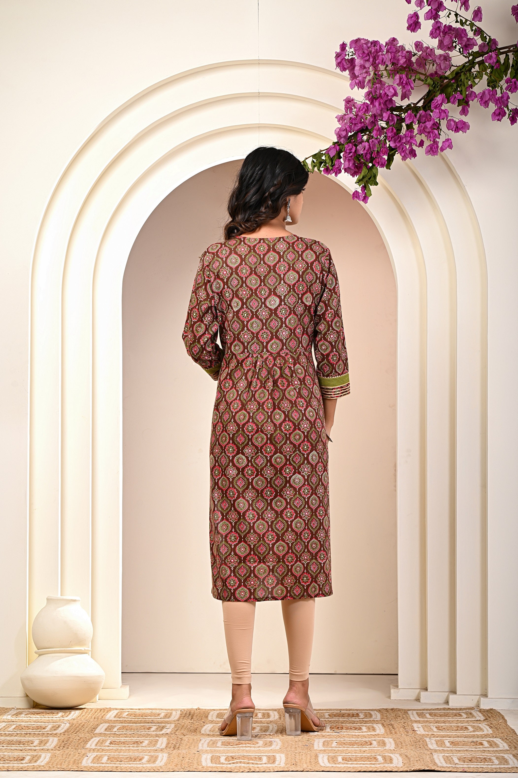 back view of women’s cotton Jaipuri printed kurti