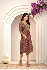 side view of Maroon cotton block print kurti for women