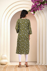 back view of women’s cotton Jaipuri printed kurti