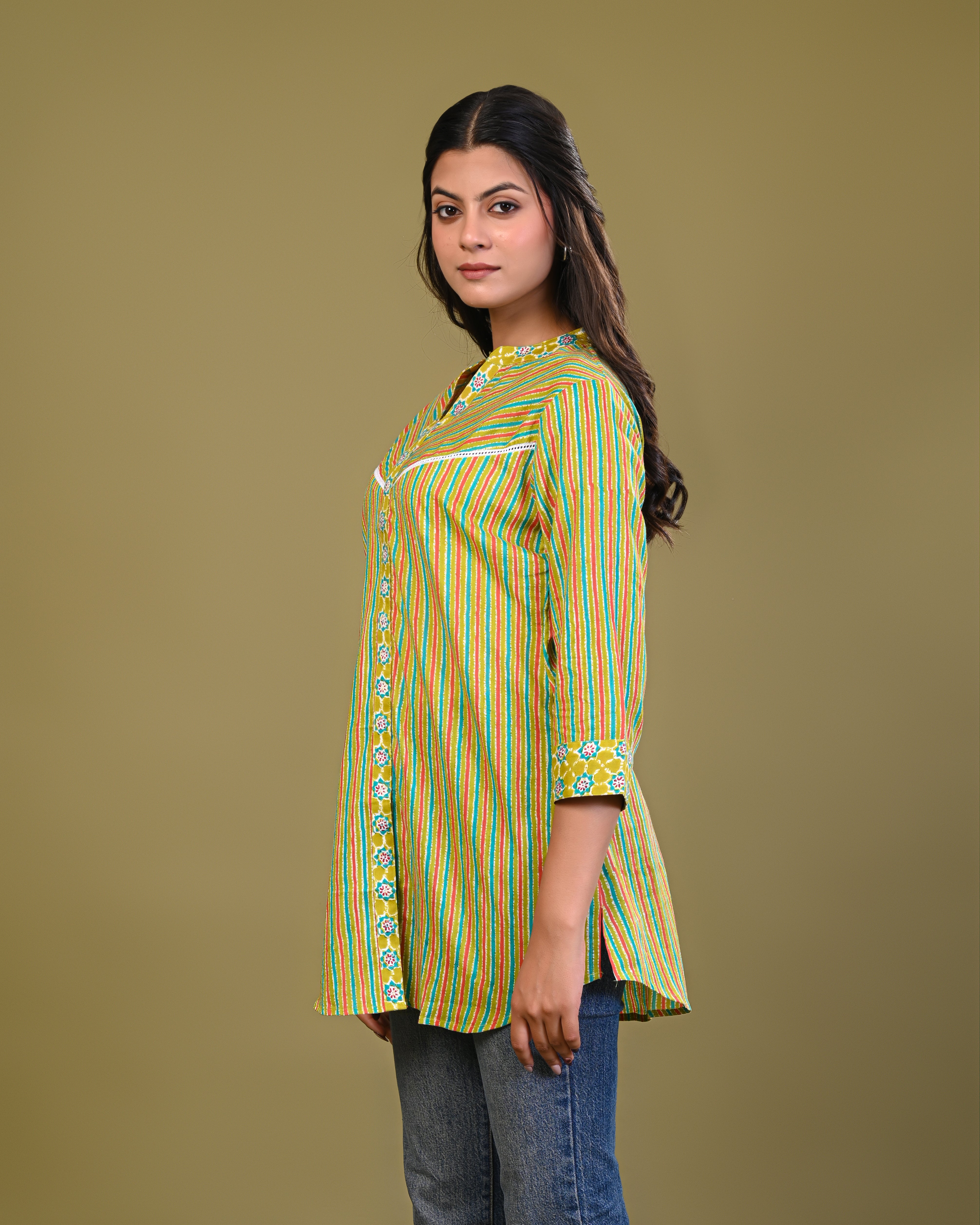side view of cotton block print top for women