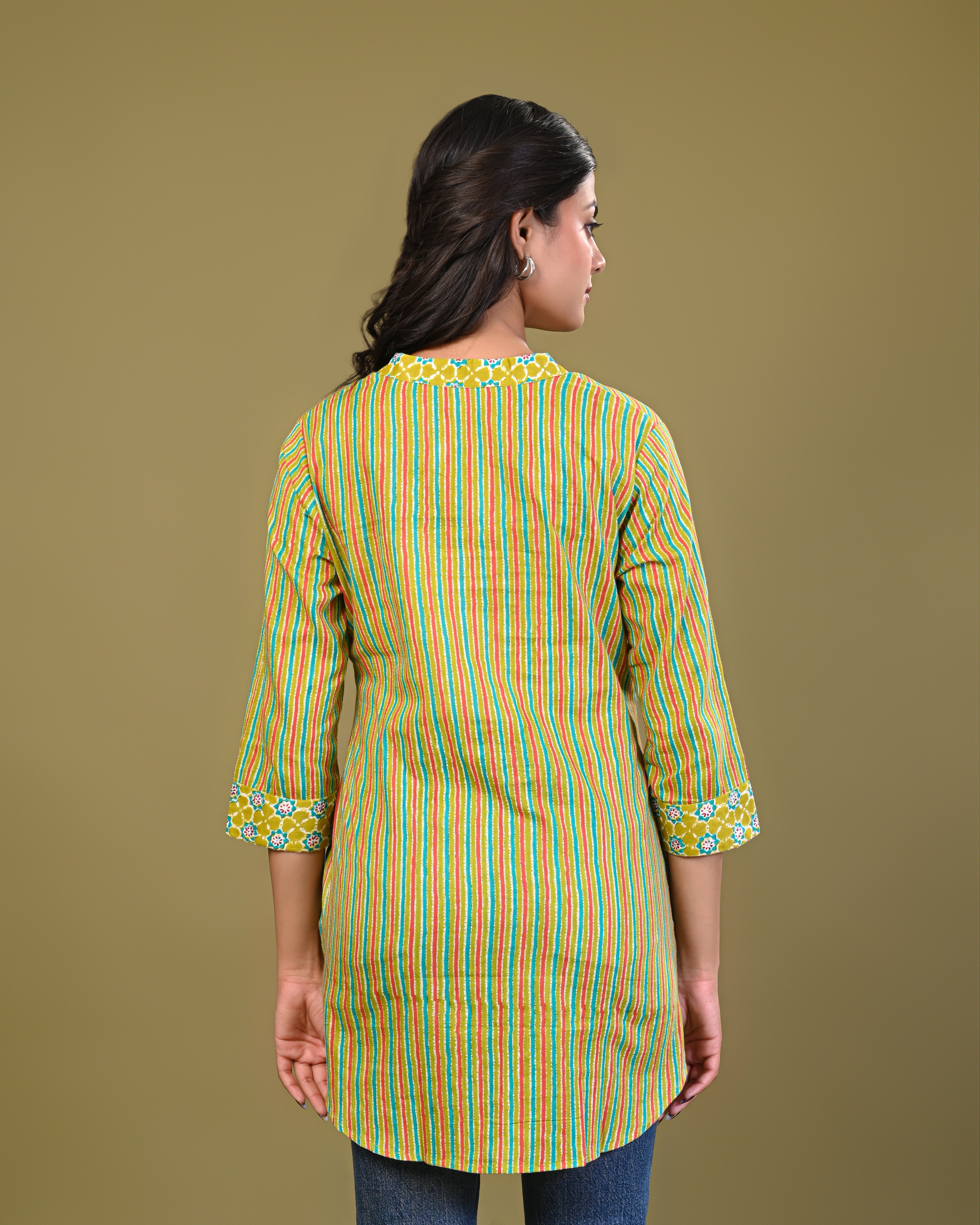 back view of women’s cotton printed top
