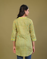 back view of women’s cotton printed top
