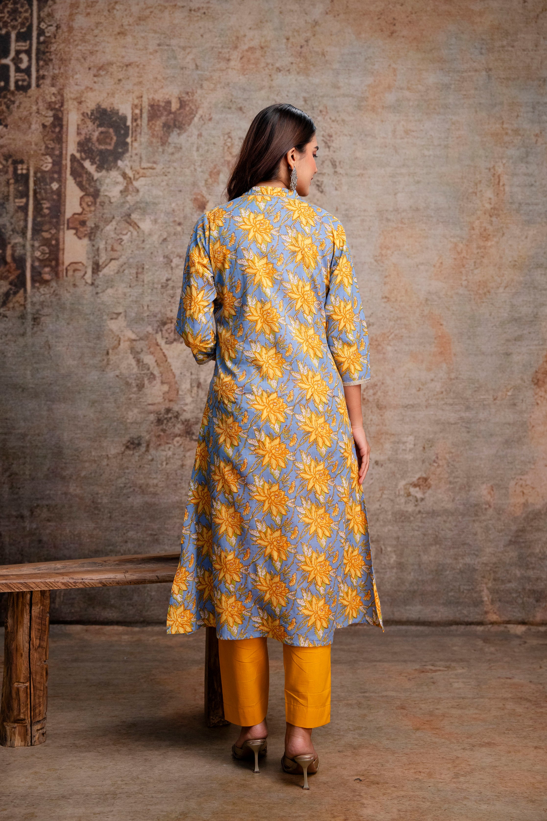 Greyish Blue Floral Printed Pure Cotton Straight Kurta with Trousers & Printed Dupatta